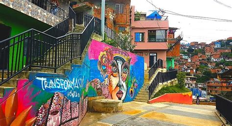 comuna 13 graffiti tour|Medellín: Comuna 13 Graffiti Tour w/Street Food & Cable Car.
